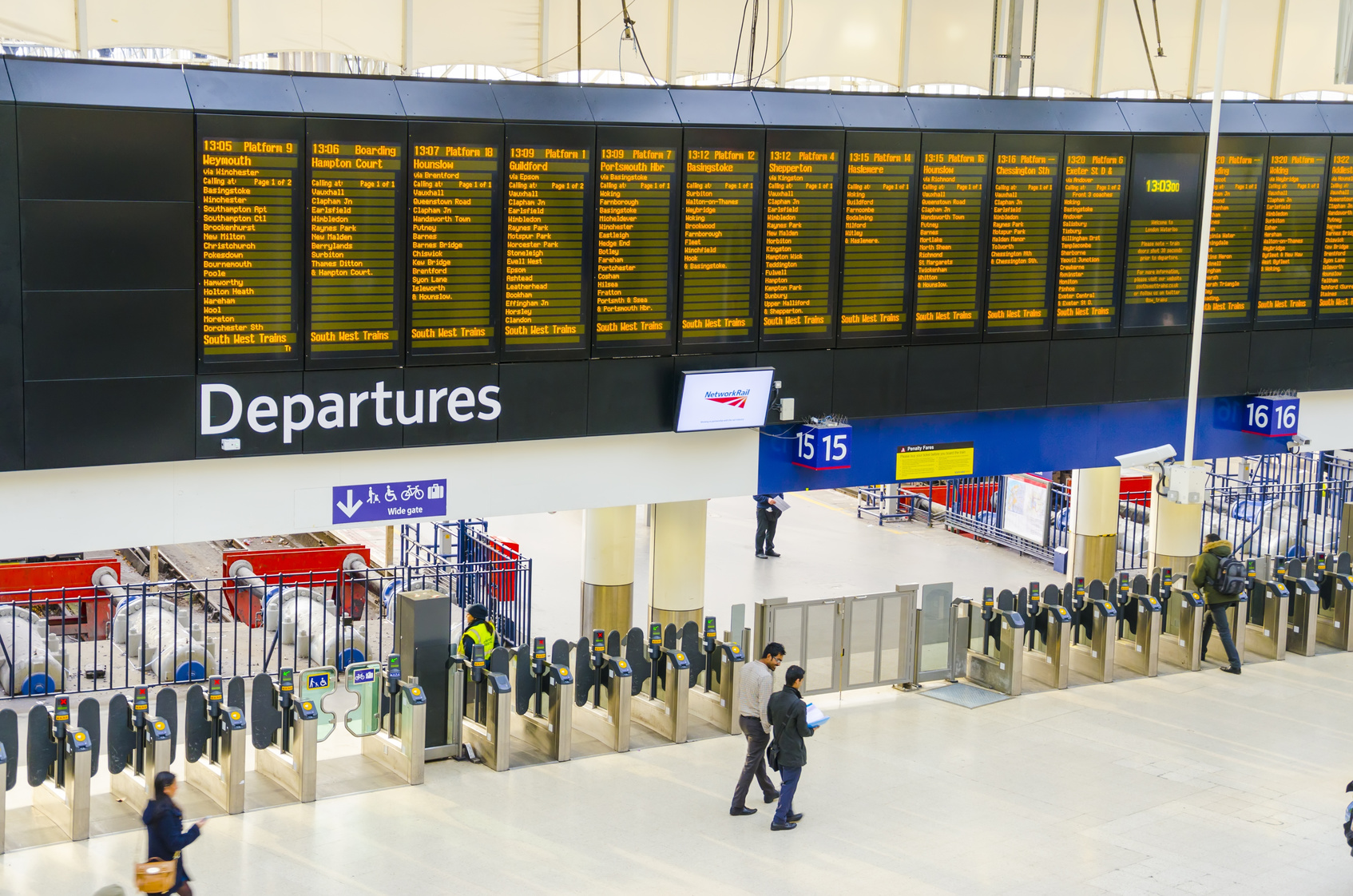 the rail delivery group looked at the efficiency of train services in relation to passenger generated revenue